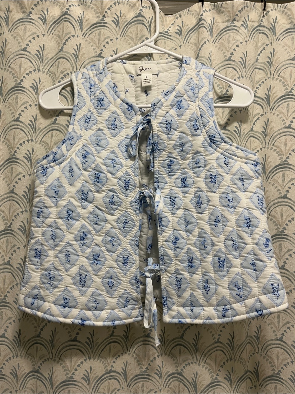 Japna White Quilted Sleeveless Vest with Light Blue Floral Print